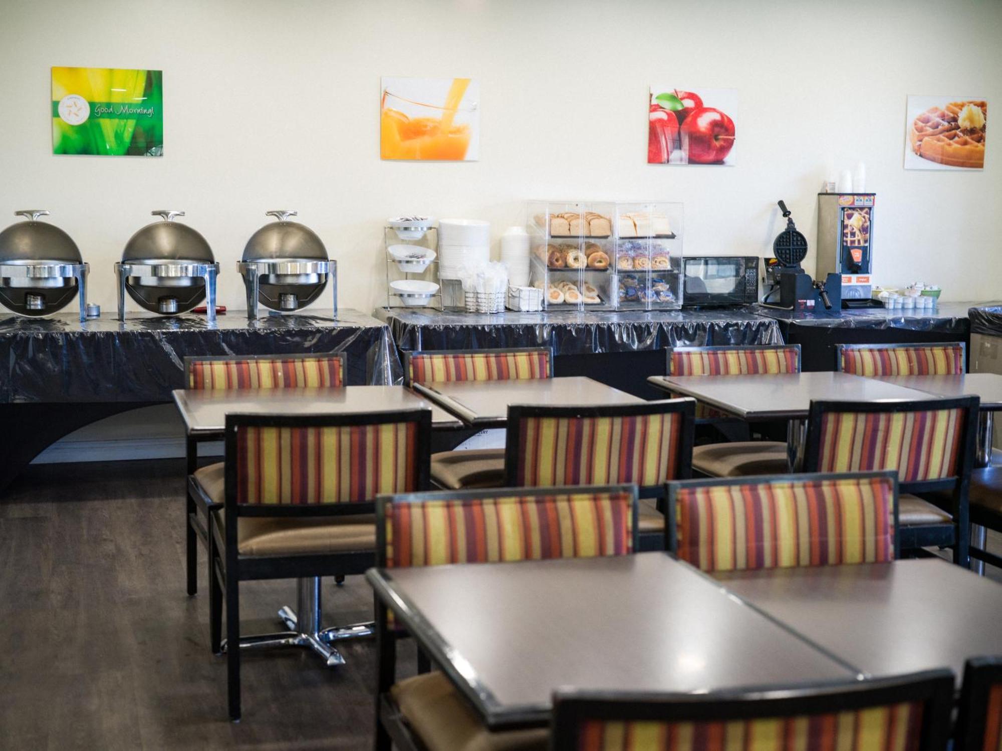 Quality Inn & Suites Camarillo-Oxnard Exterior photo