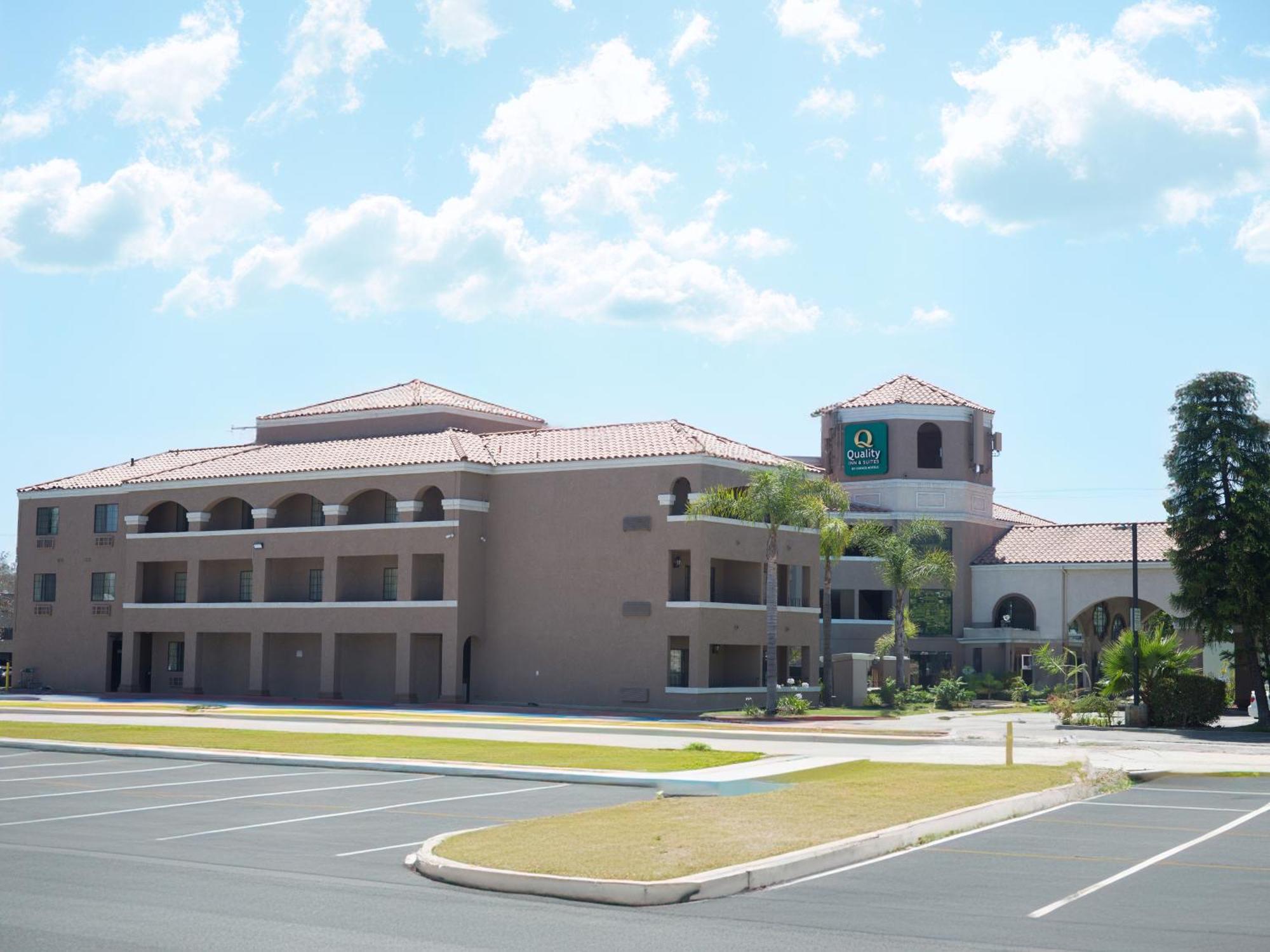 Quality Inn & Suites Camarillo-Oxnard Exterior photo