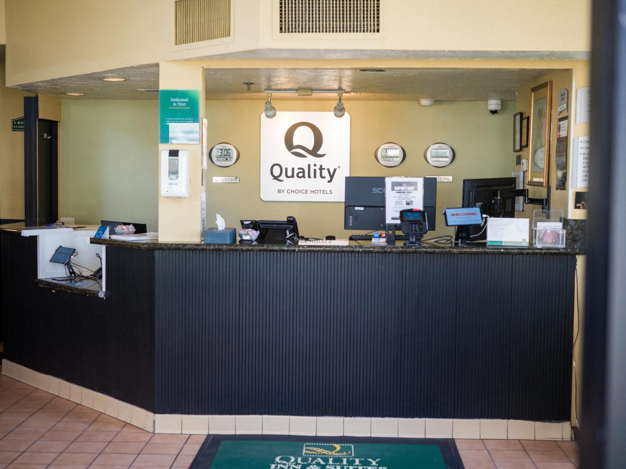 Quality Inn & Suites Camarillo-Oxnard Exterior photo
